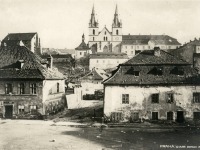 Pod Emauzy – nové řešení pod starým klášterem